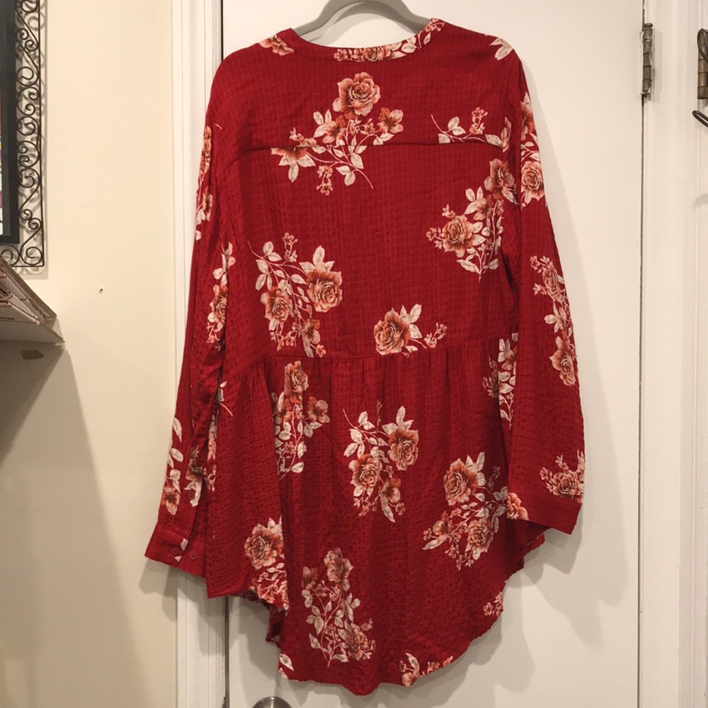 Torrid Red Floral Tunic - Picture 4 of 8